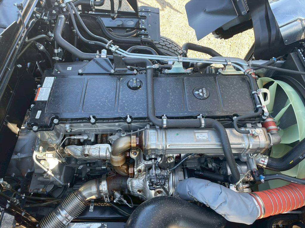 三菱ふそうスーパーグレートトレーラーヘッド（トラクターヘッド）大型（10t）[写真17]