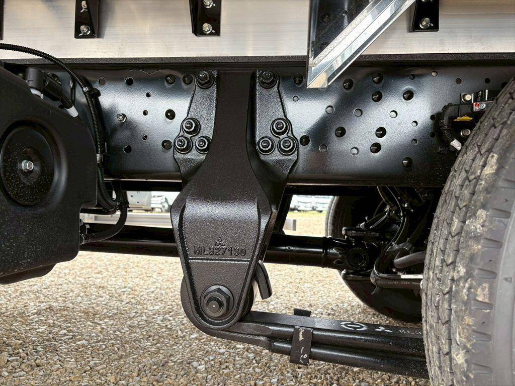 三菱ふそうファイターアルミウイング中型（4t）[写真14]