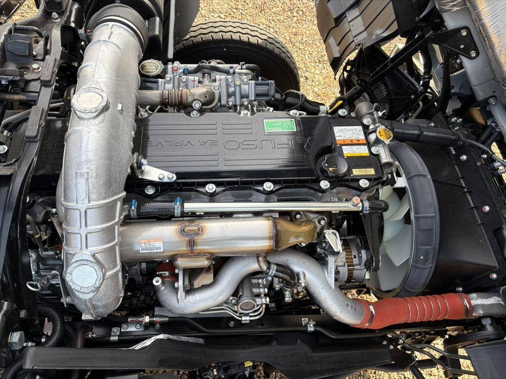 三菱ふそうファイターコンテナ専用車中型（4t）[写真18]