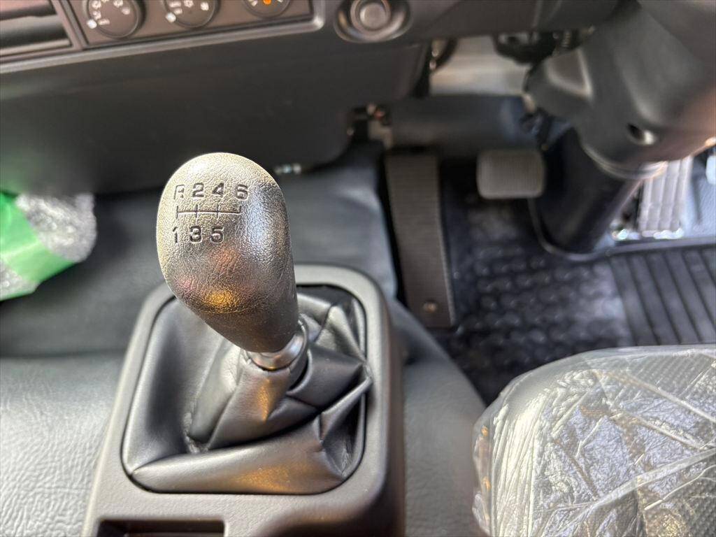 三菱ふそうファイターコンテナ専用車中型（4t）[写真21]