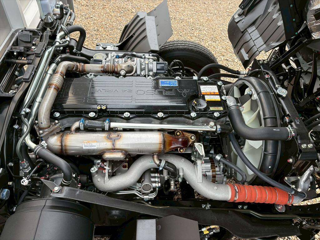 三菱ふそうファイターアルミウイング中型（4t）[写真19]