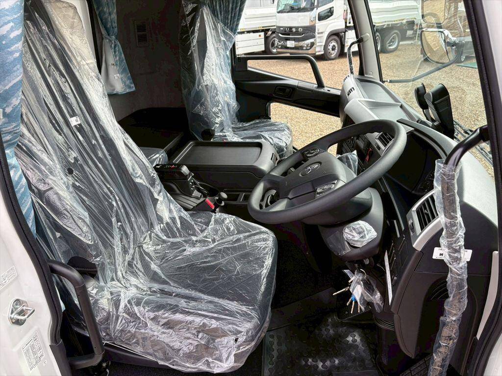 三菱ふそうファイターアルミウイング中型（4t）[写真20]