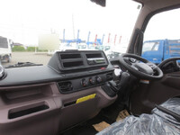 三菱ふそうキャンター平ボディ小型（2t・3t）[写真13]