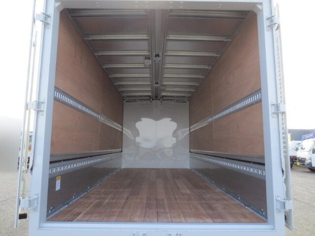 三菱ふそうキャンターアルミウイング小型（2t・3t）[写真09]