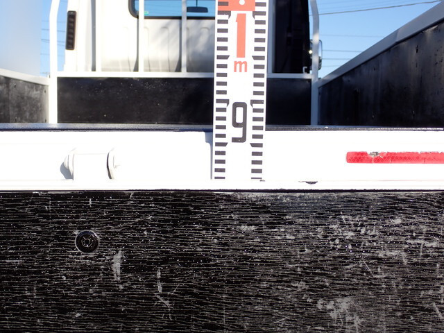 いすゞエルフ平ボディ小型（2t・3t）[写真17]