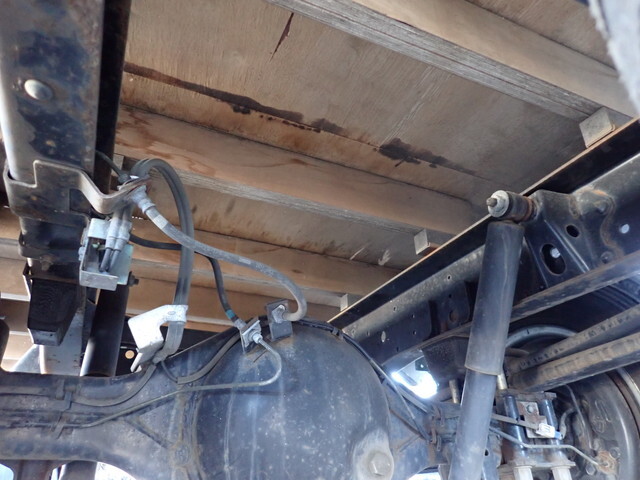 いすゞエルフ平ボディ小型（2t・3t）[写真23]