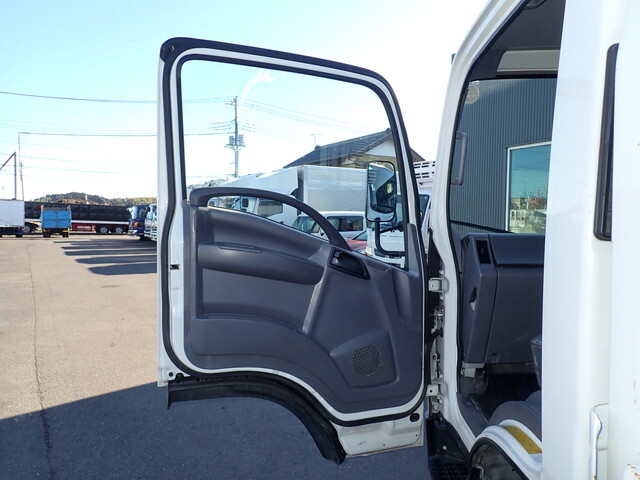 いすゞエルフ平ボディ小型（2t・3t）[写真33]