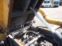 日野レンジャー汚泥吸引車中型（4t）[写真16]