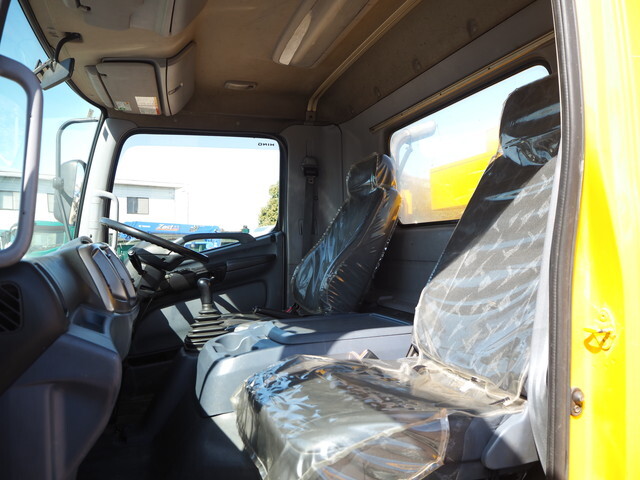 日野レンジャー汚泥吸引車中型（4t）[写真32]