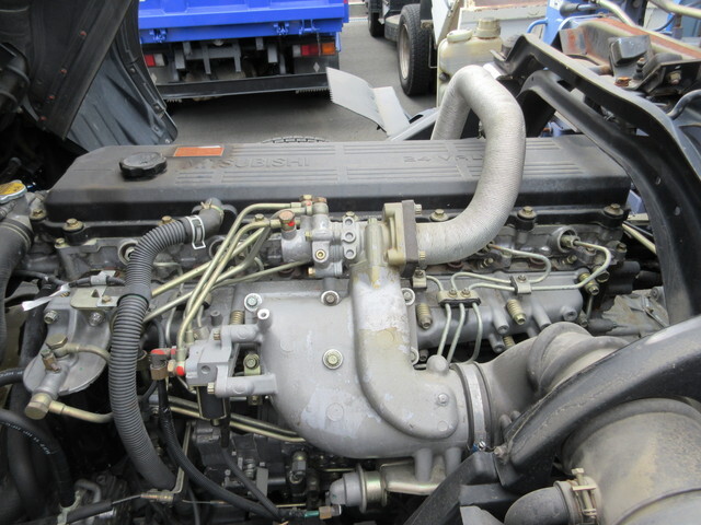 三菱ふそうファイターセルフクレーン5段中型（4t）[写真17]