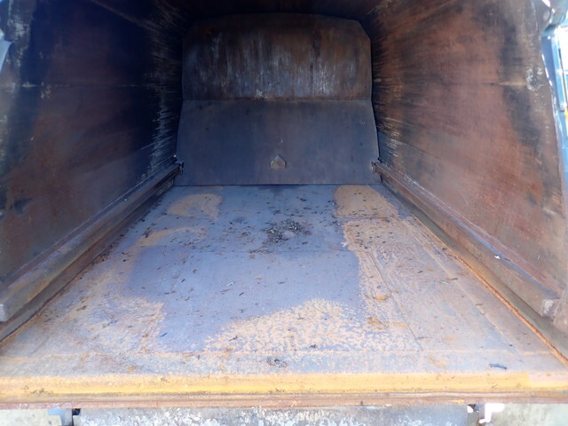 いすゞフォワードパッカー車（塵芥車）増トン（6t・8t）[写真15]