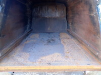 いすゞフォワードパッカー車（塵芥車）増トン（6t・8t）[写真16]