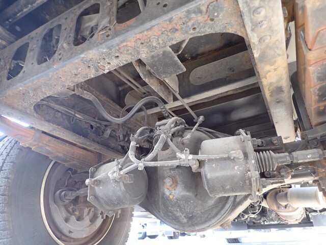 いすゞフォワードパッカー車（塵芥車）増トン（6t・8t）[写真28]