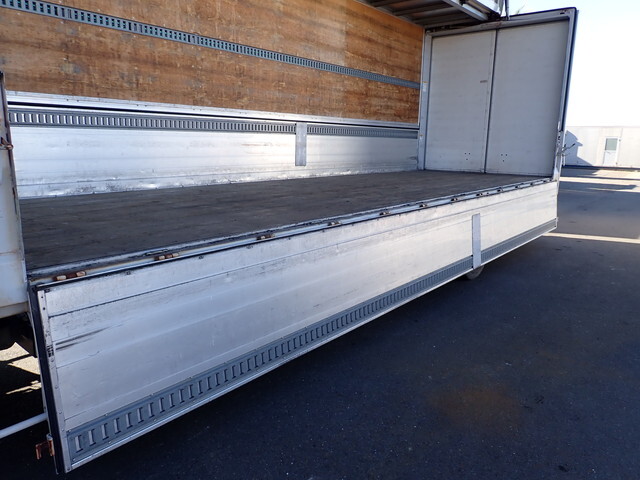 日野レンジャーアルミウイング中型（4t）[写真13]