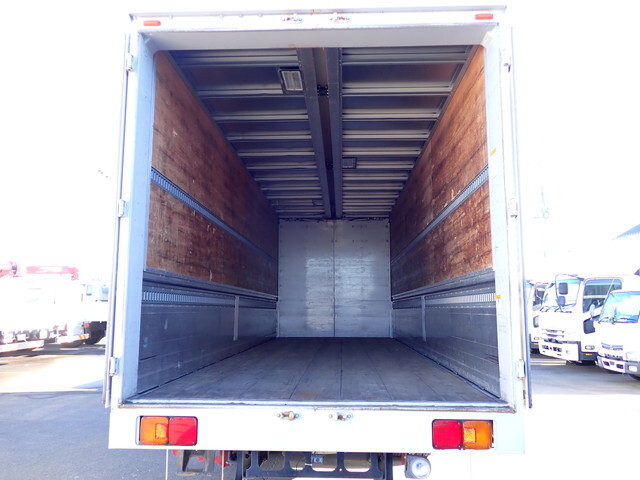 日野レンジャーアルミウイング中型（4t）[写真16]