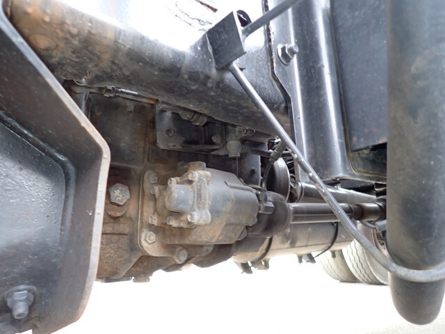 UDトラックスコンドルコンテナ専用車中型（4t）[写真16]