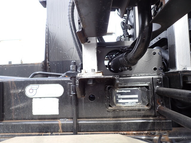 UDトラックスコンドルコンテナ専用車中型（4t）[写真17]