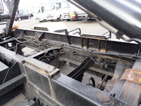 UDトラックスコンドルコンテナ専用車中型（4t）[写真21]