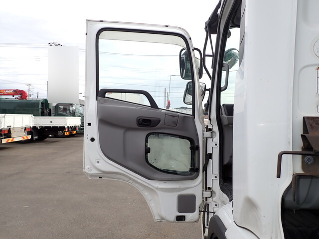 UDトラックスコンドルコンテナ専用車中型（4t）[写真33]