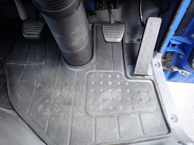 いすゞエルフ平ボディ小型（2t・3t）[写真32]