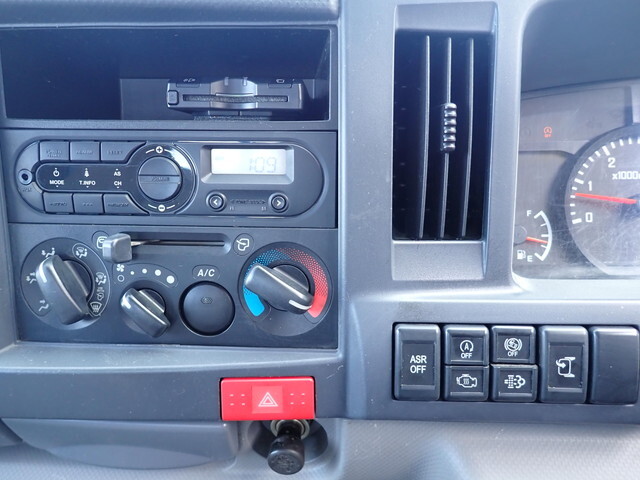 いすゞエルフ平ボディ小型（2t・3t）[写真35]