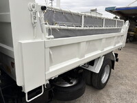 三菱ふそうキャンターダンプ小型（2t・3t）[写真15]