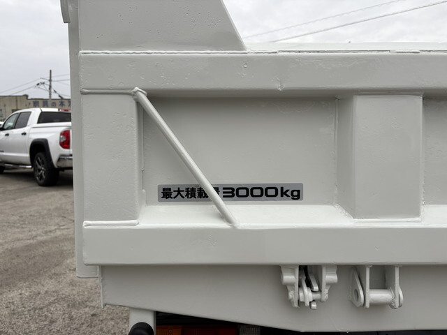 三菱ふそうキャンターダンプ小型（2t・3t）[写真18]