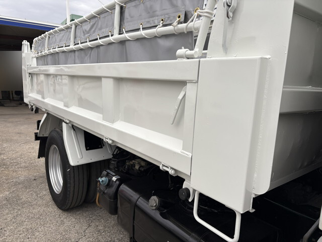 三菱ふそうキャンターダンプ小型（2t・3t）[写真22]