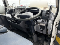 三菱ふそうキャンターダンプ小型（2t・3t）[写真08]