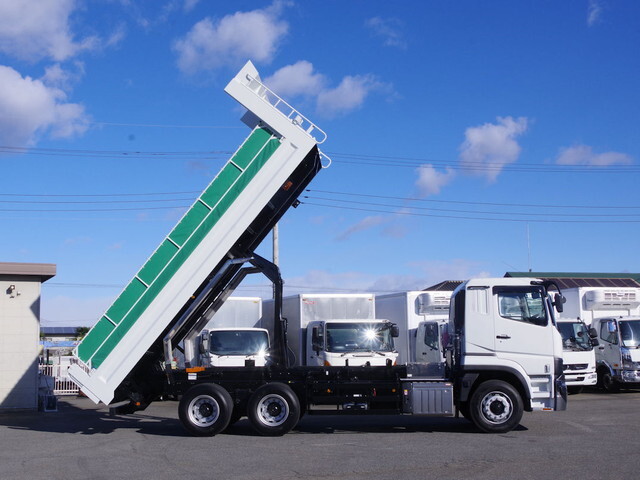 三菱ふそうスーパーグレートダンプ大型（10t）[写真10]