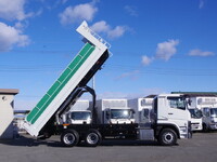 三菱ふそうスーパーグレートダンプ大型（10t）[写真11]