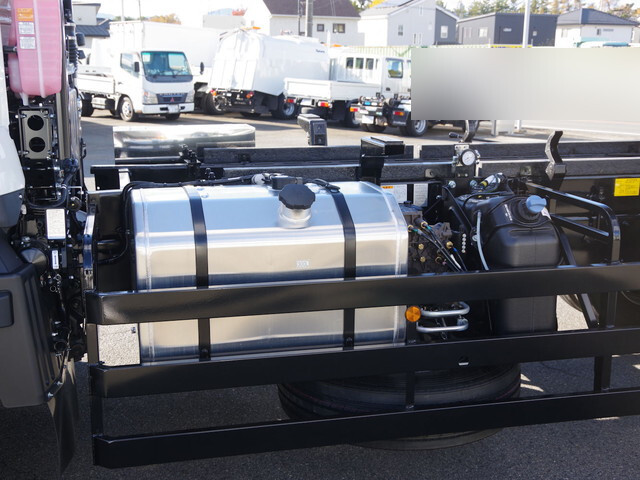 三菱ふそうスーパーグレートダンプ大型（10t）[写真13]