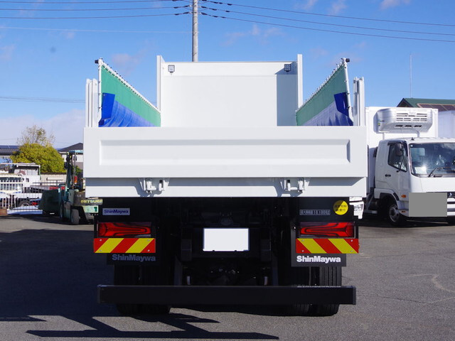 三菱ふそうスーパーグレートダンプ大型（10t）[写真18]