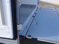 三菱ふそうファイター冷凍車（冷蔵車）中型（4t）[写真16]