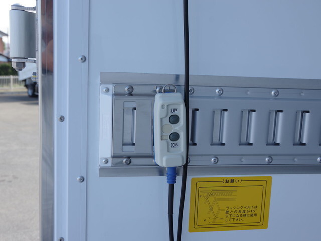 三菱ふそうファイター冷凍車（冷蔵車）中型（4t）[写真17]