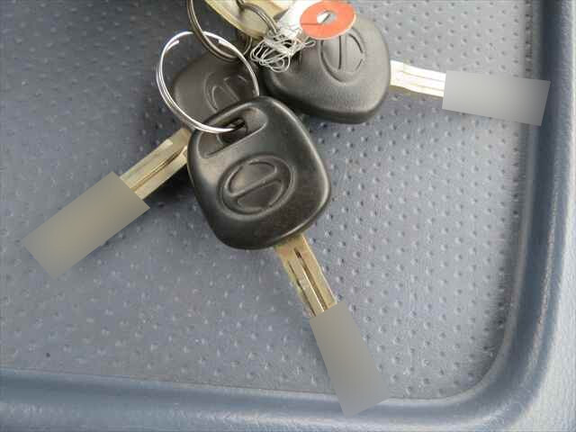 日野レンジャーセルフクレーン3段増トン（6t・8t）[写真29]