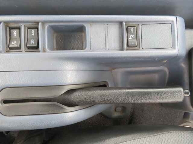 日野レンジャーセルフクレーン3段増トン（6t・8t）[写真33]