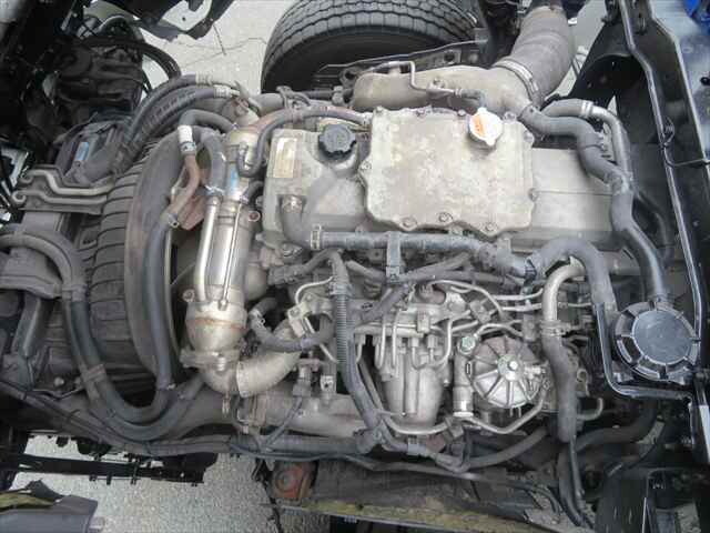 日野レンジャーセルフクレーン3段増トン（6t・8t）[写真09]