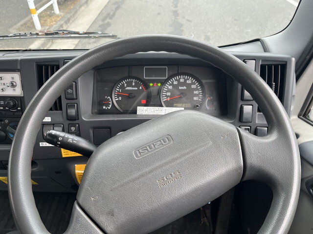 いすゞエルフ散水車小型（2t・3t）[写真24]