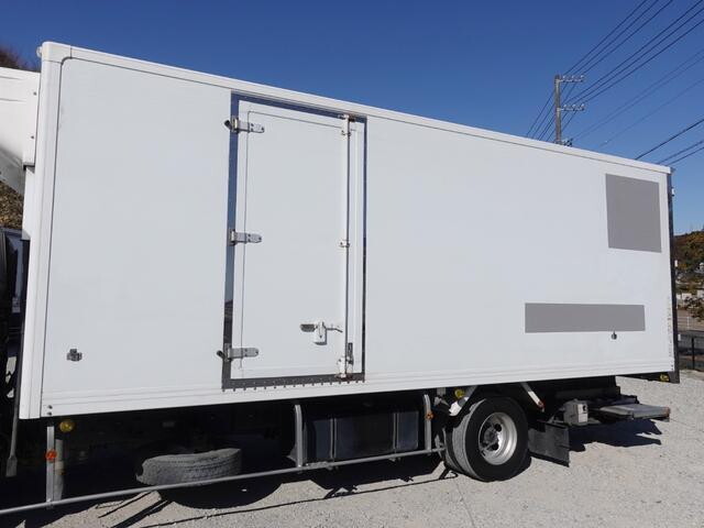 日野レンジャー冷凍車（冷蔵車）中型（4t）[写真10]