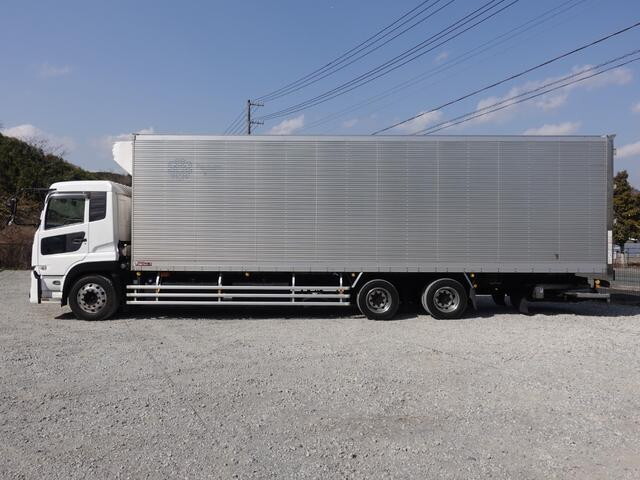 UDトラックスクオン冷凍車（冷蔵車）大型（10t）[写真10]