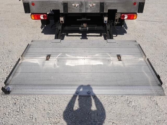 UDトラックスクオン冷凍車（冷蔵車）大型（10t）[写真14]