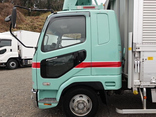 三菱ふそうファイターアルミウイング中型（4t）[写真08]
