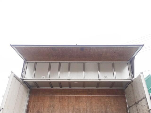 三菱ふそうファイターアルミウイング中型（4t）[写真09]