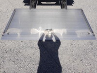 三菱ふそうファイターパネルバン中型（4t）[写真13]