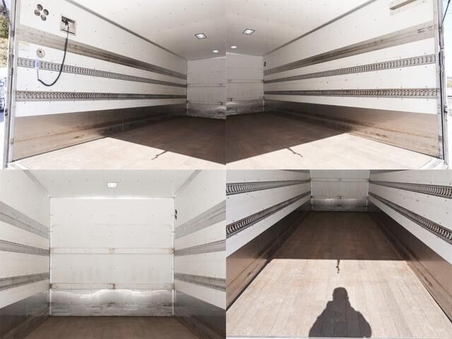 三菱ふそうファイターパネルバン中型（4t）[写真14]