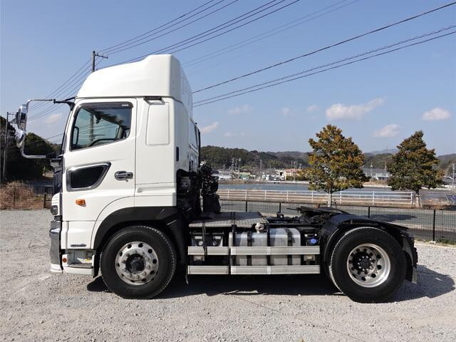 日野プロフィアトレーラーヘッド（トラクターヘッド）大型（10t）[写真09]