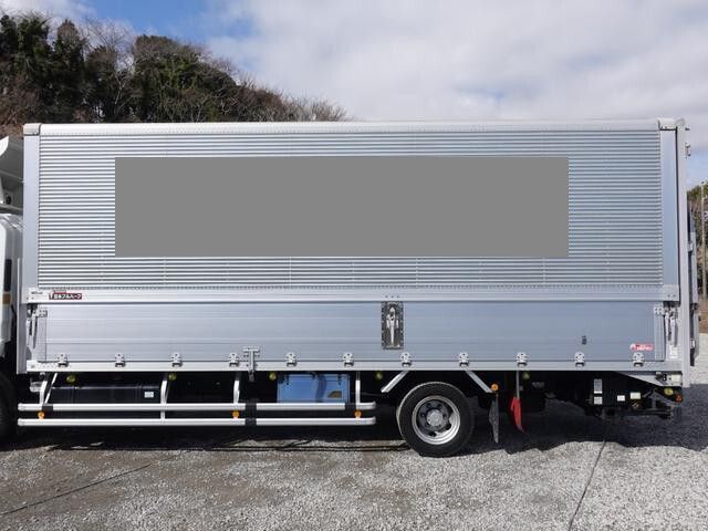 いすゞフォワードアルミウイング中型（4t）[写真09]