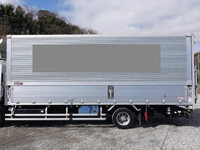 いすゞフォワードアルミウイング中型（4t）[写真10]