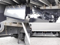 三菱ふそうスーパーグレートアルミバン大型（10t）[写真19]